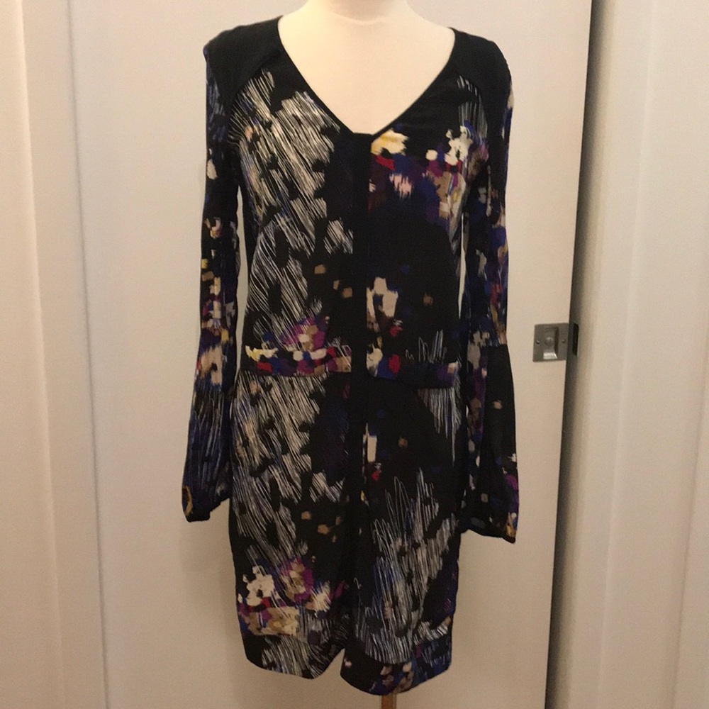 Leifsdottir black / abstract print silk dress